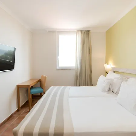 Pestana Viking & Armação de Pêra