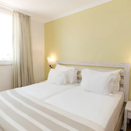 Pestana Viking & 4* Armação de Pêra