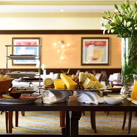 Pestana Viking & 4* Armação de Pêra