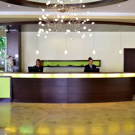 Pestana Viking & Отель Армасан-де-Пера