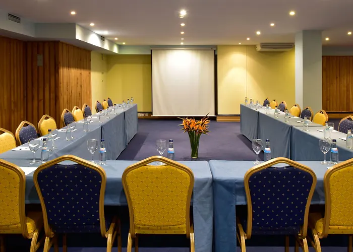 Pestana Viking & Отель Армасан-де-Пера